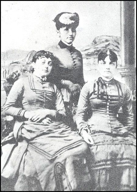 1880 photo of three women