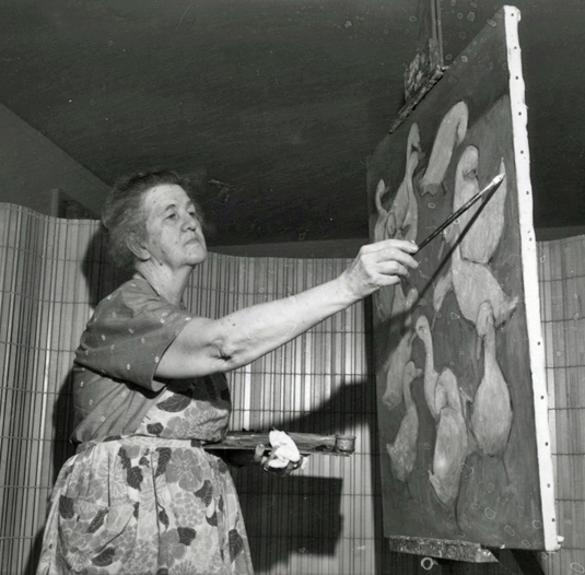 Marie Hull at work